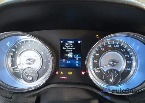 2014 Chrysler 300 300 Srt8 Core z USA, uszkodzony, nr VIN 2C3CCAXJ9EH149202